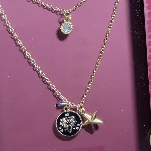 Steve Madden Gemini Gold tone Zodiac Necklace Set - Picture 7 of 7